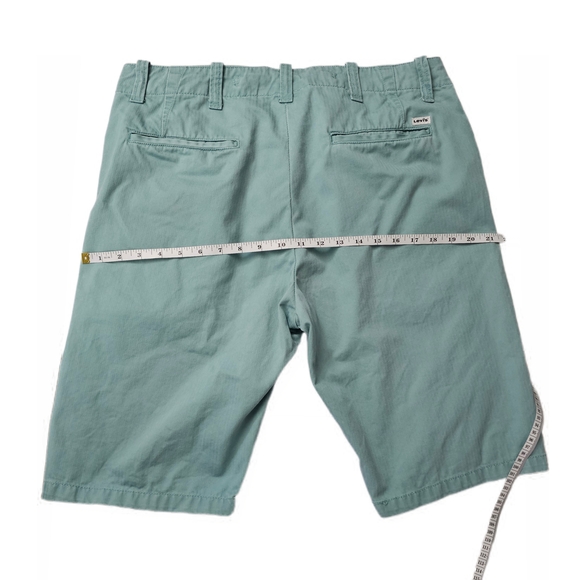 Levi's Men's Aqua Flat Front Cotton Shorts - Picture 15 of 16